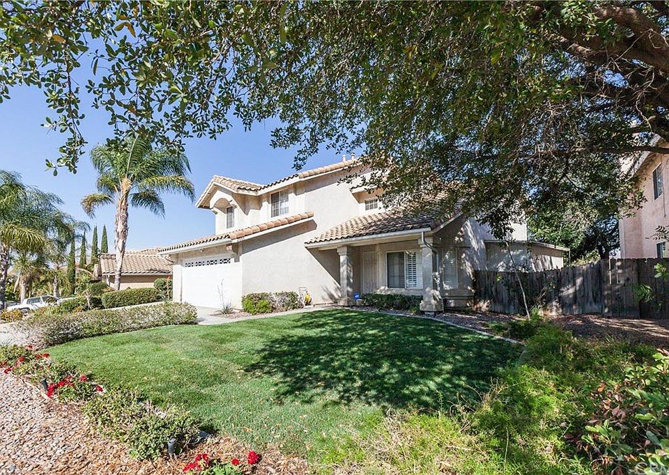 1st image of 2888 La Vista Ave