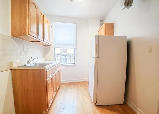 Rented by Crosstown Apartments NYC | media 38