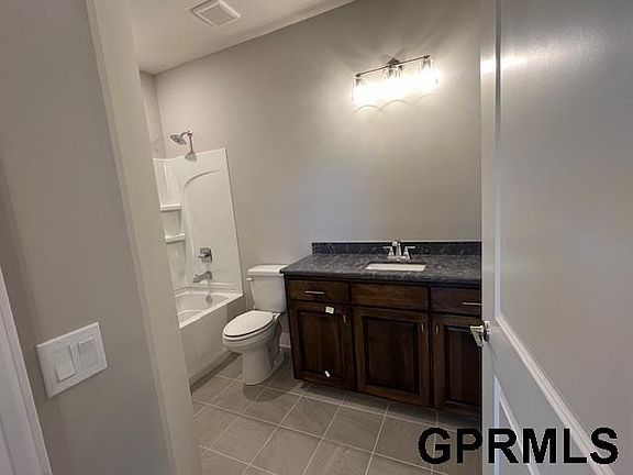 4th image of 4560 Barksdale Dr