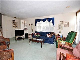 3rd image of 21 Oregon Dr