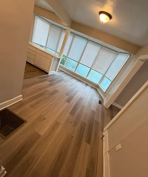 4021 Gary Dr — Photo 4