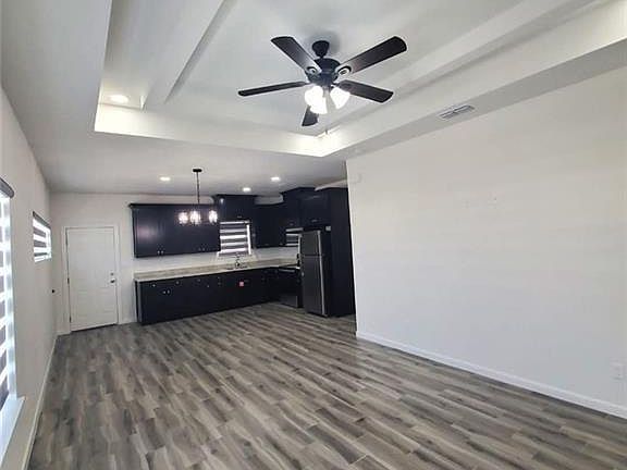 2nd image of 1300 E Hibiscus Ave #4