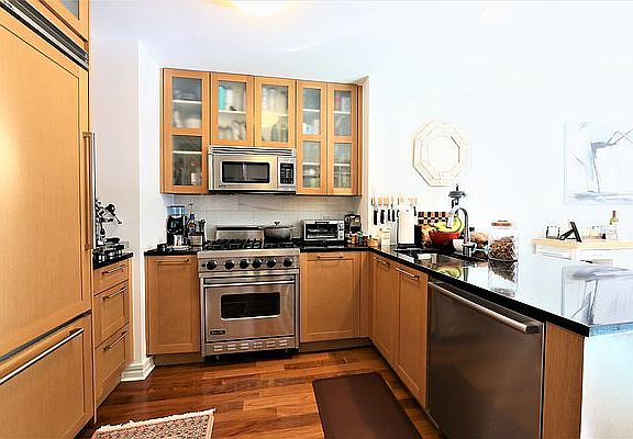 3rd image of 200 W End Ave APT 14J