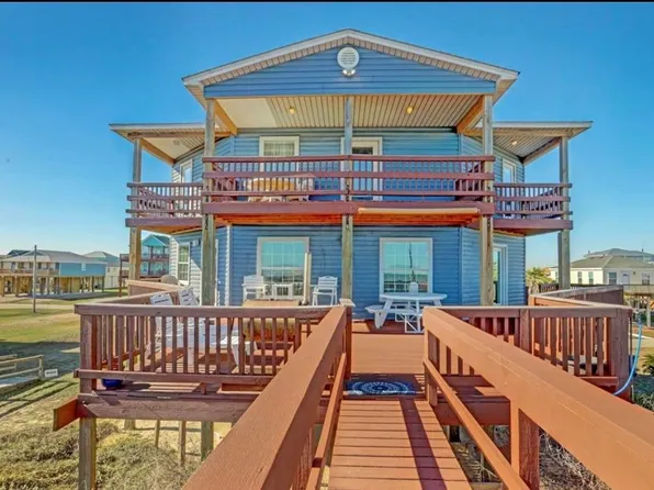 601 Wave Ct, Surfside Beach, TX 77541