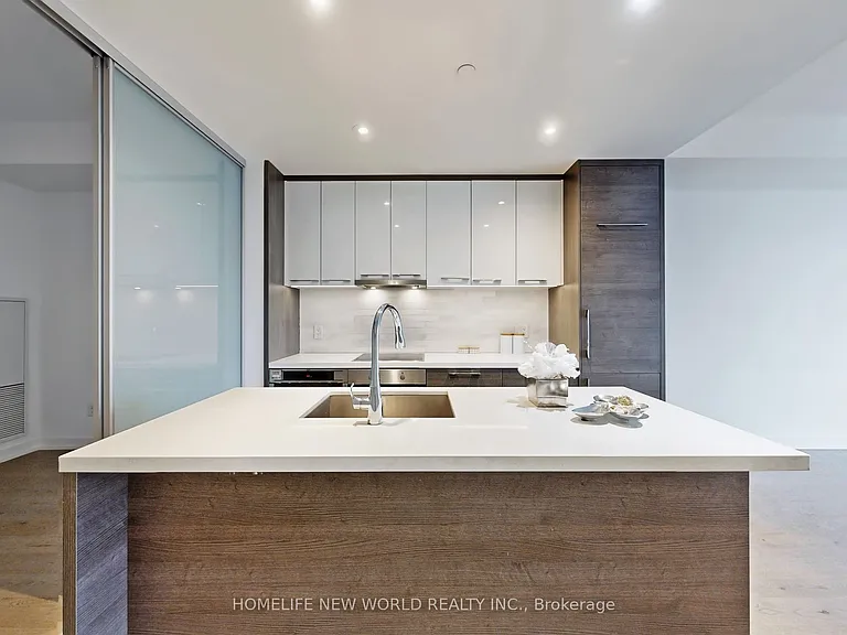 488 University Ave #4501 — Photo 10
