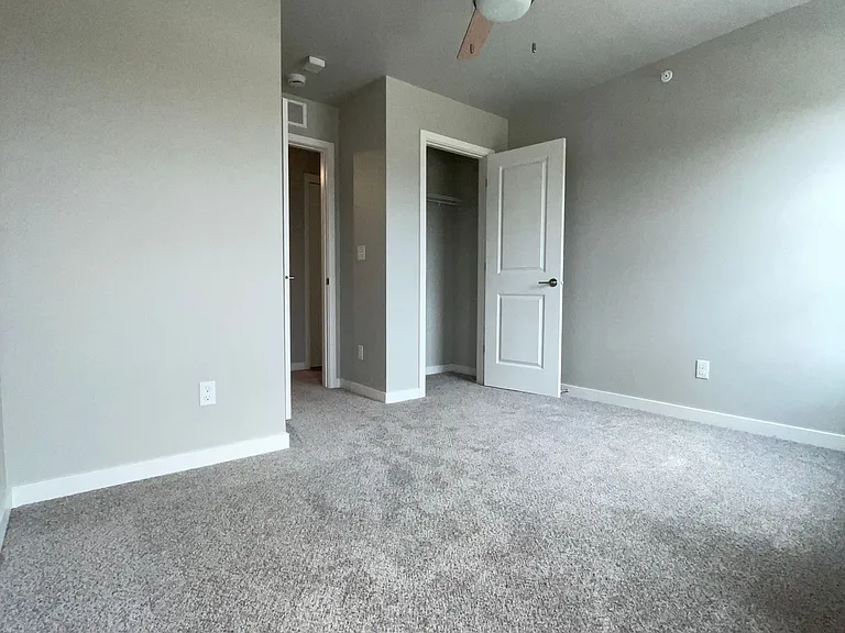 5115 N River Blvd NE — Photo 19