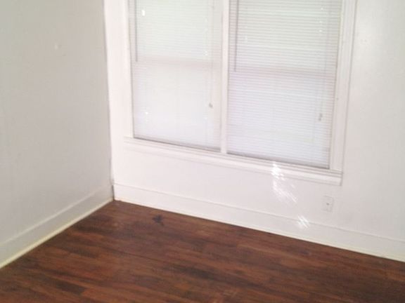 5th image of 811A E 31st St