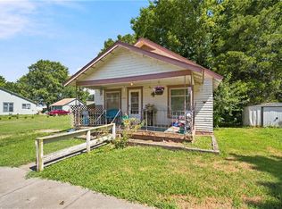 243 E 5th Ave, Garnett, KS 66032