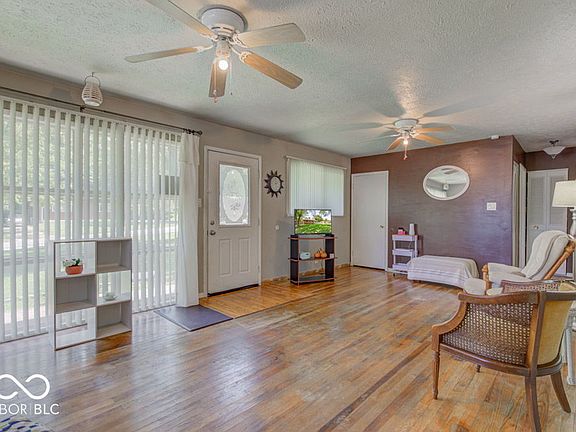 4th image of 1236 Farley Dr