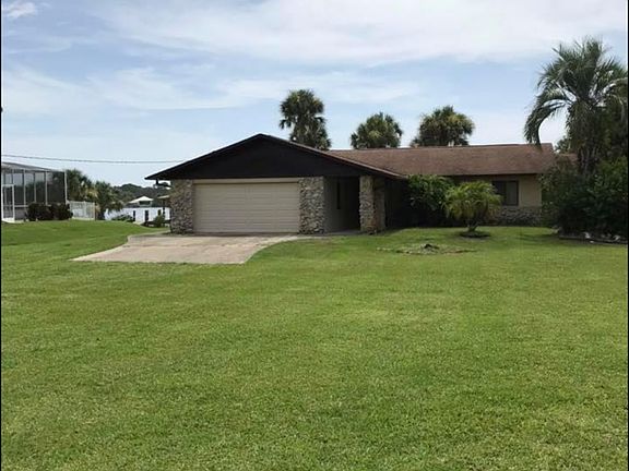 2nd image of 1965 Bayview Dr