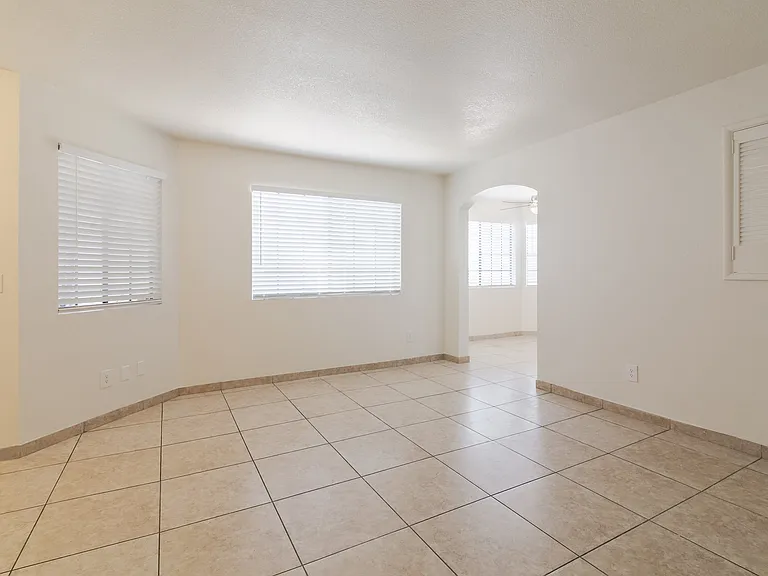 925 S Longmore #201 — Photo 13
