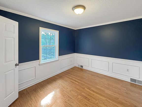 5th image of 2112 Allenby Rd