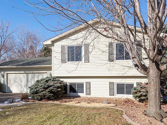 4th image of 4920 Quaker Ln N