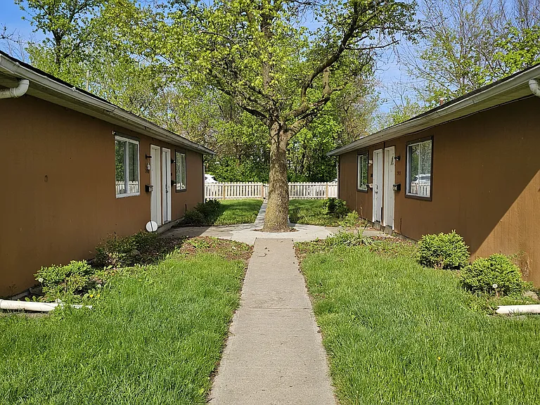 2404 Velma Ave — Photo 16