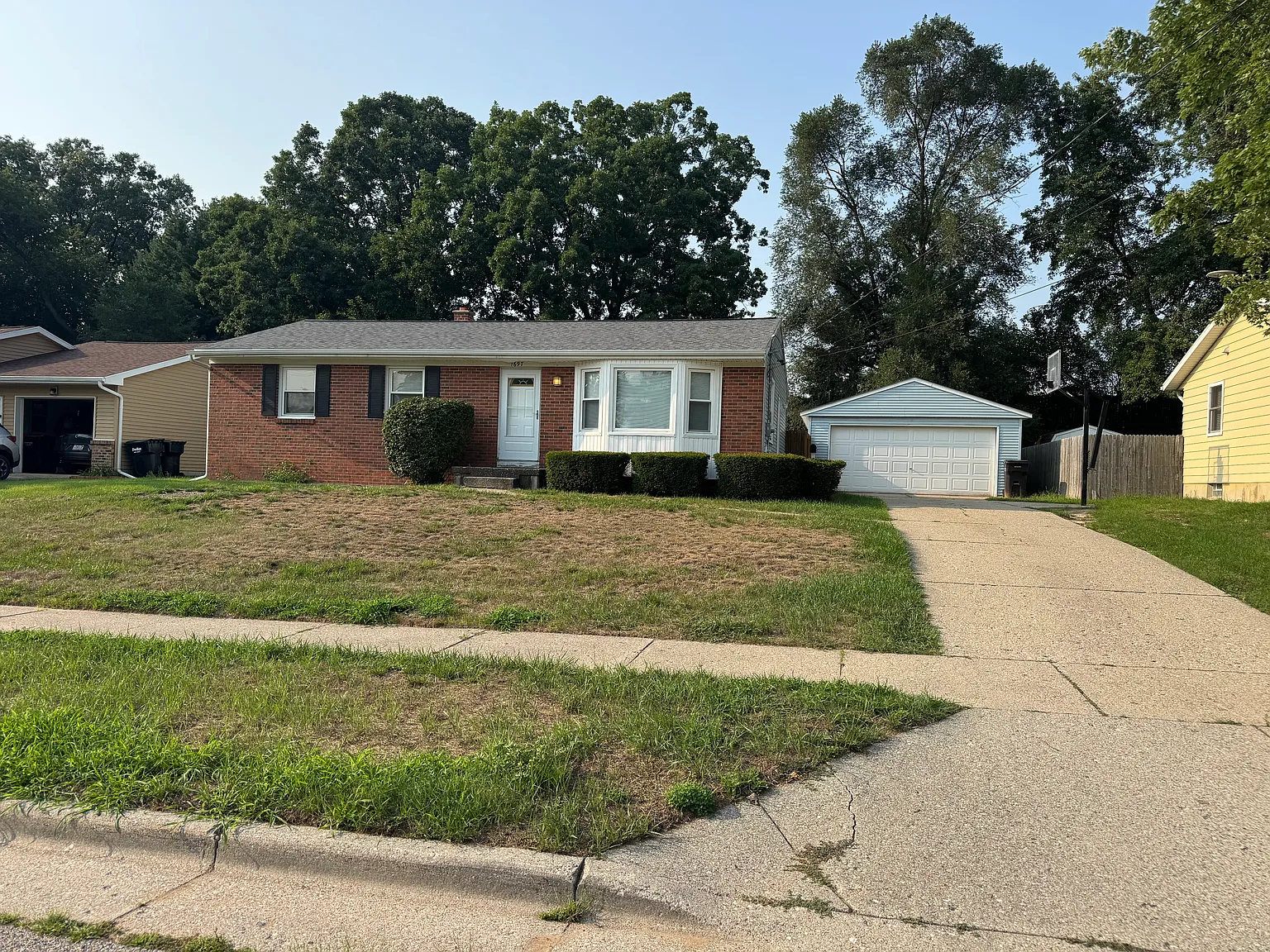 5 bed, 2078 sqft, $2,480 — Photo 1