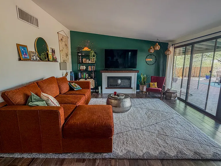 2618 N Teresa Ln — Photo 9