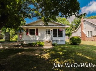 432 S Main St, Lawton, MI 49065