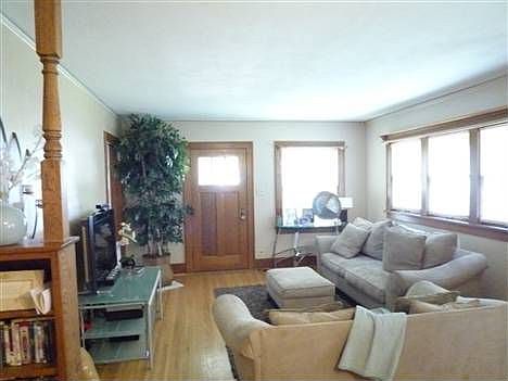 2nd image of 3235 Nebraska St