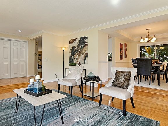 4th image of 5610 S 296th Ct