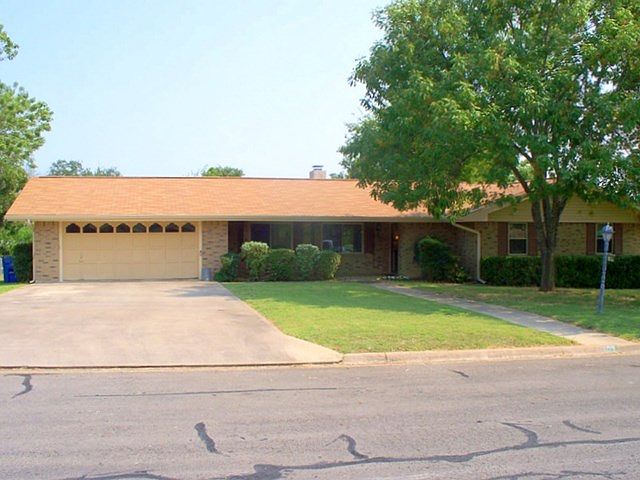 1st image of 109 Wedgewood Ln