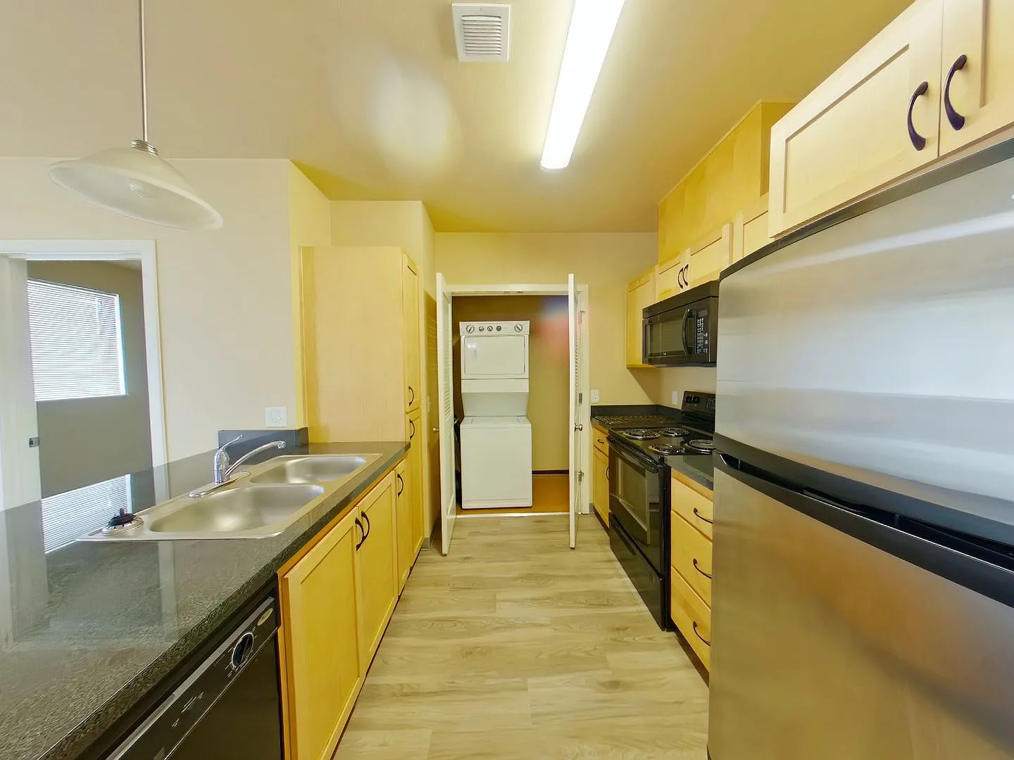Midtown Apartments — Photo 3