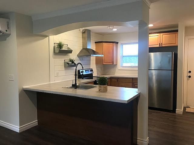 1st image of 5040 Greenbrook Cir #5040