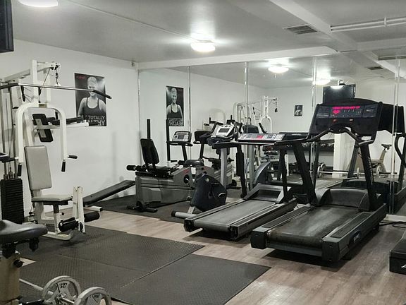 4th image of 7833 Ventura Canyon Ave #G-01