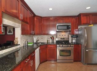 20 Folkstone Ct, North Brunswick, NJ 08902