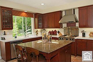 4th image of 44 Oak View Dr