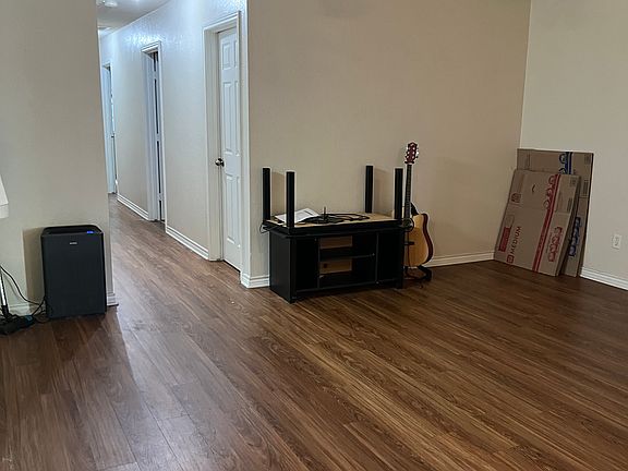 3rd image of 3756 Oldenburg Ln