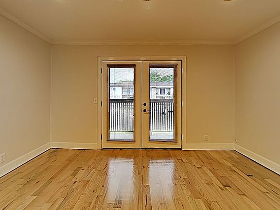 5th image of 525 N Dupont Ave #A8