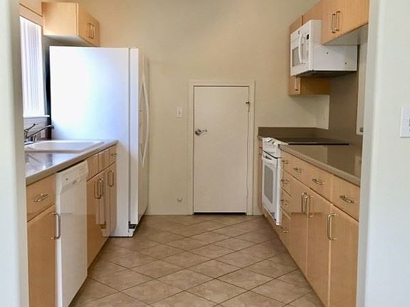5th image of 321J Ainahou St #Res-9