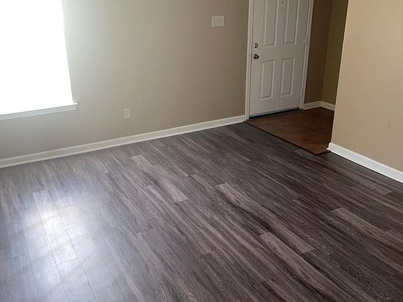 5th image of 1682 Camille Way