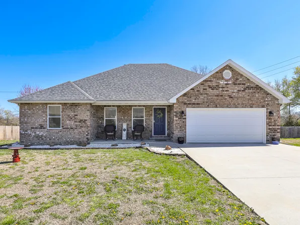 580 S Gary Avenue, Bolivar, MO 65613