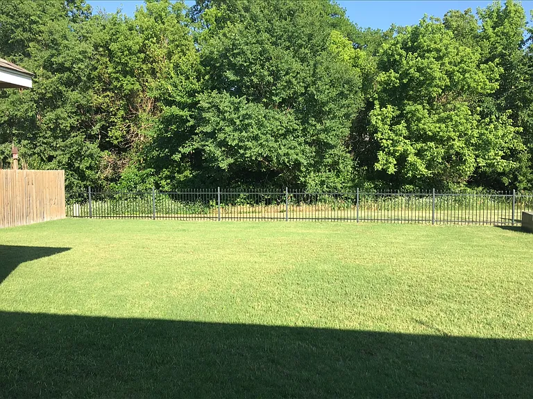 1420 Teakwood Dr — Photo 26