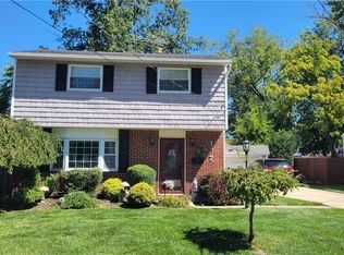 127 Shelton Blvd, Eastlake, OH