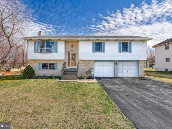 45 Lake Meade Dr, East Berlin, PA 17316