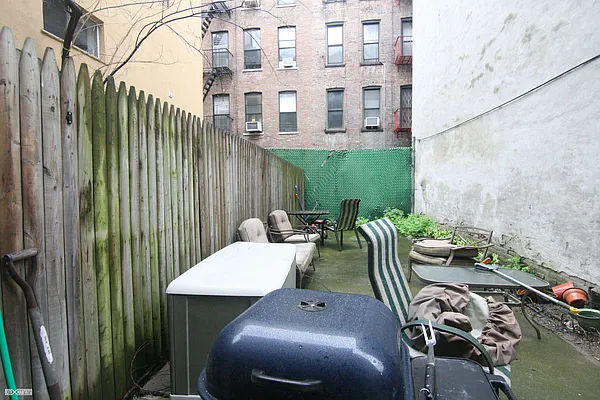 Rented by Citi Habitats | media 32