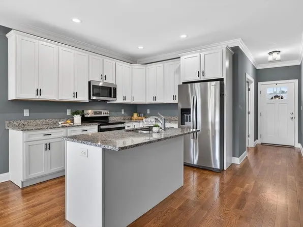 145 Paige St, Waynesboro, VA 22980