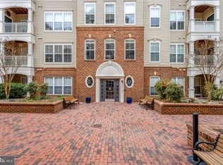5116 Donovan Dr APT 202, Alexandria, VA 22304