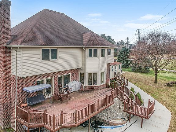 3rd image of 5755 Middle Branch Dr