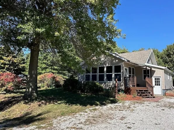 19785 E 900th St, Sciota, IL 61475