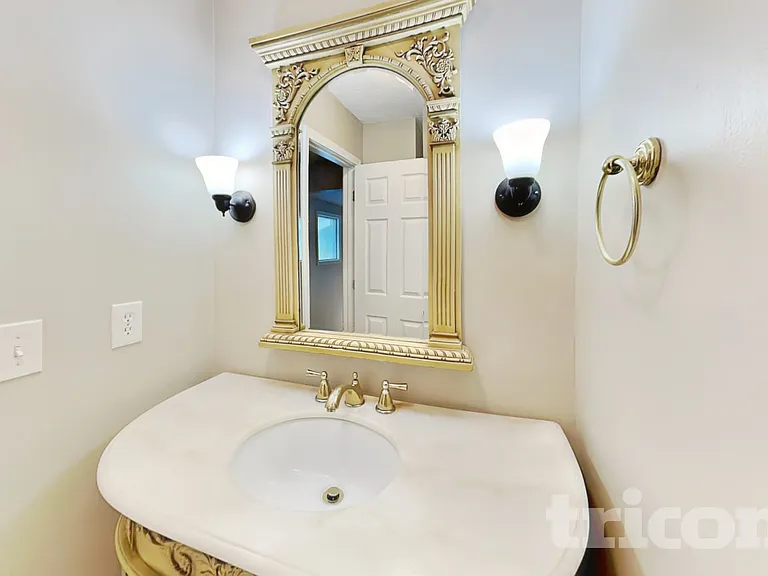 6583 Oakwood Dr — Photo 11
