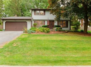 4043 Pawnee Dr, Liverpool, NY 13090
