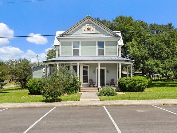 3rd image of 208 N Avenue G