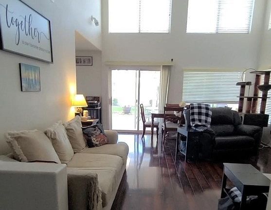 4th image of 799 Plantain Lily Ave