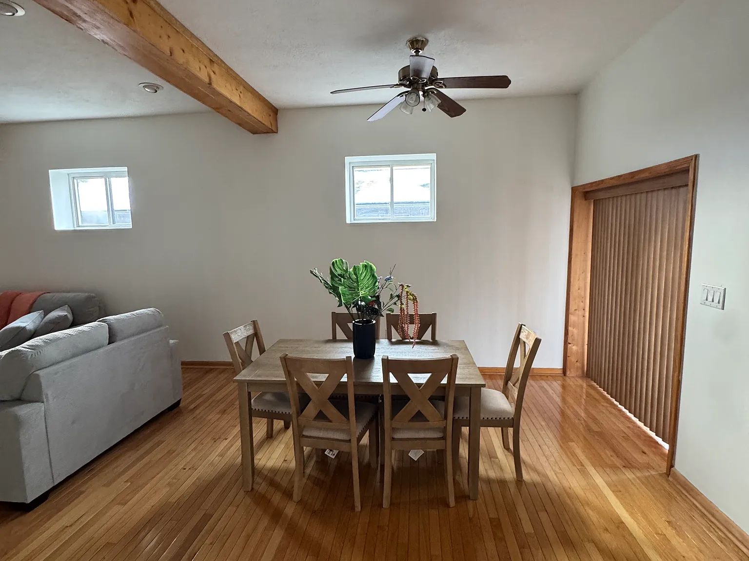 1 bed, 850 sqft, $1,000 — Photo 3