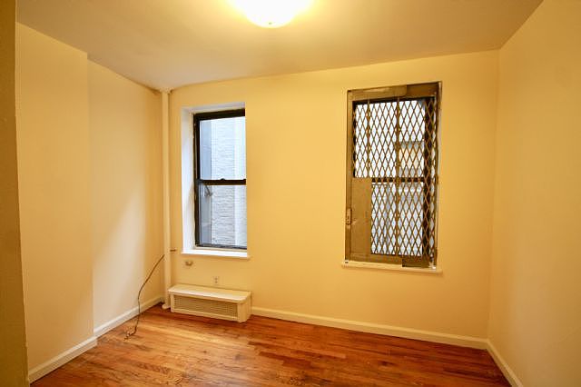 1st image of 124 Macdougal St APT 11