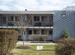 2 Wyndover Woods Ln APT 13, White Plains, NY 10603