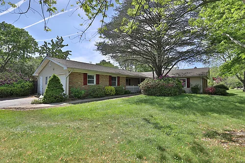 36 Manchester Ln Photo 1